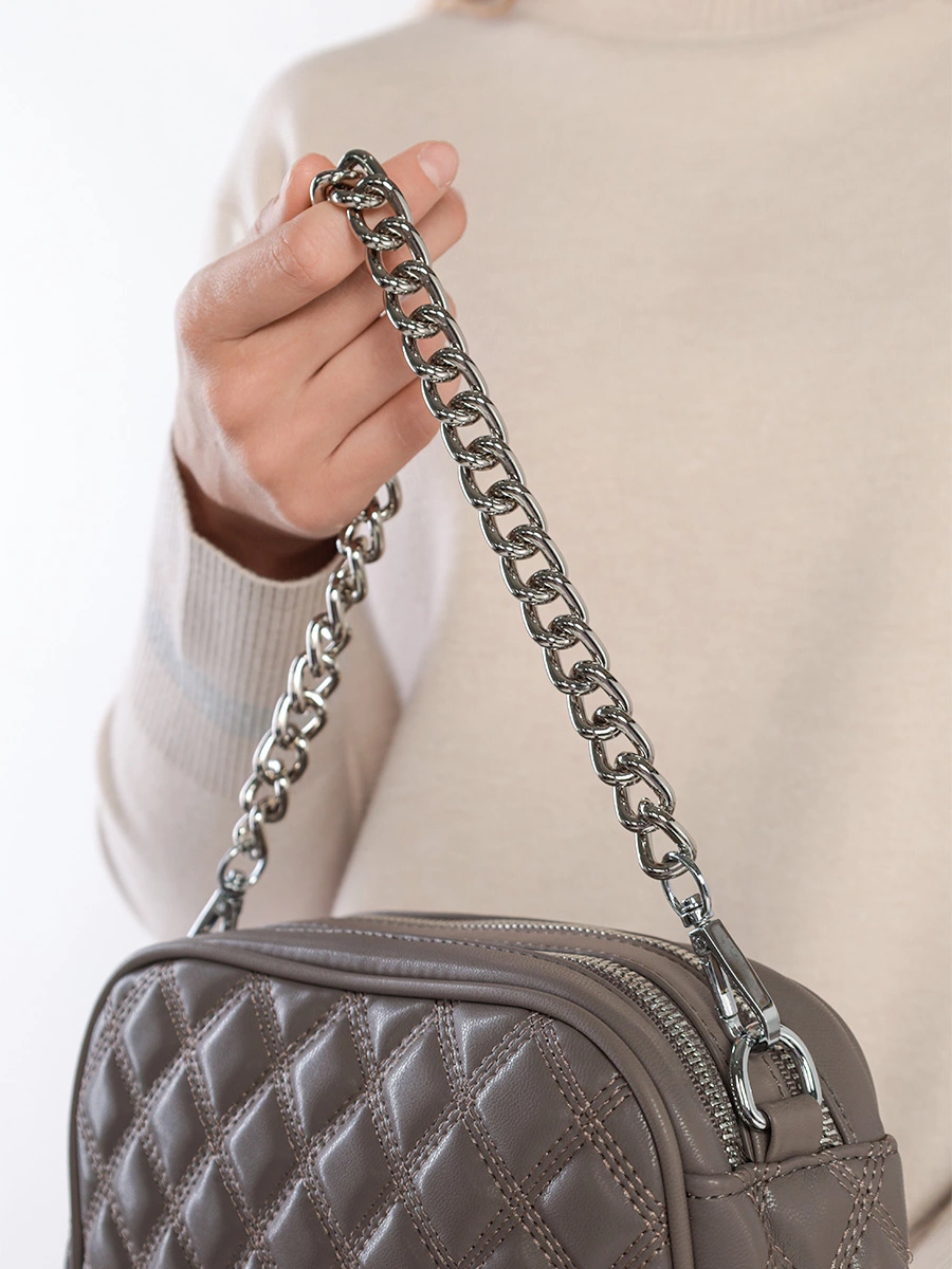 Сумка кроссбоди-мини серого цвета с декоративной строчкой